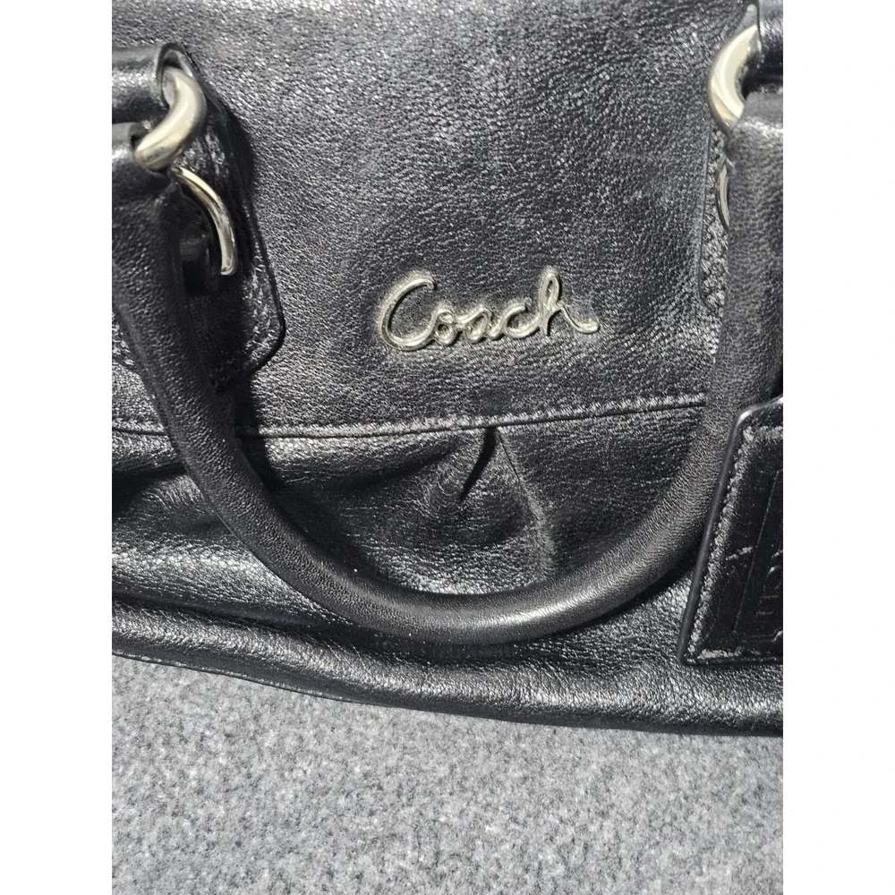 Coach pre loved