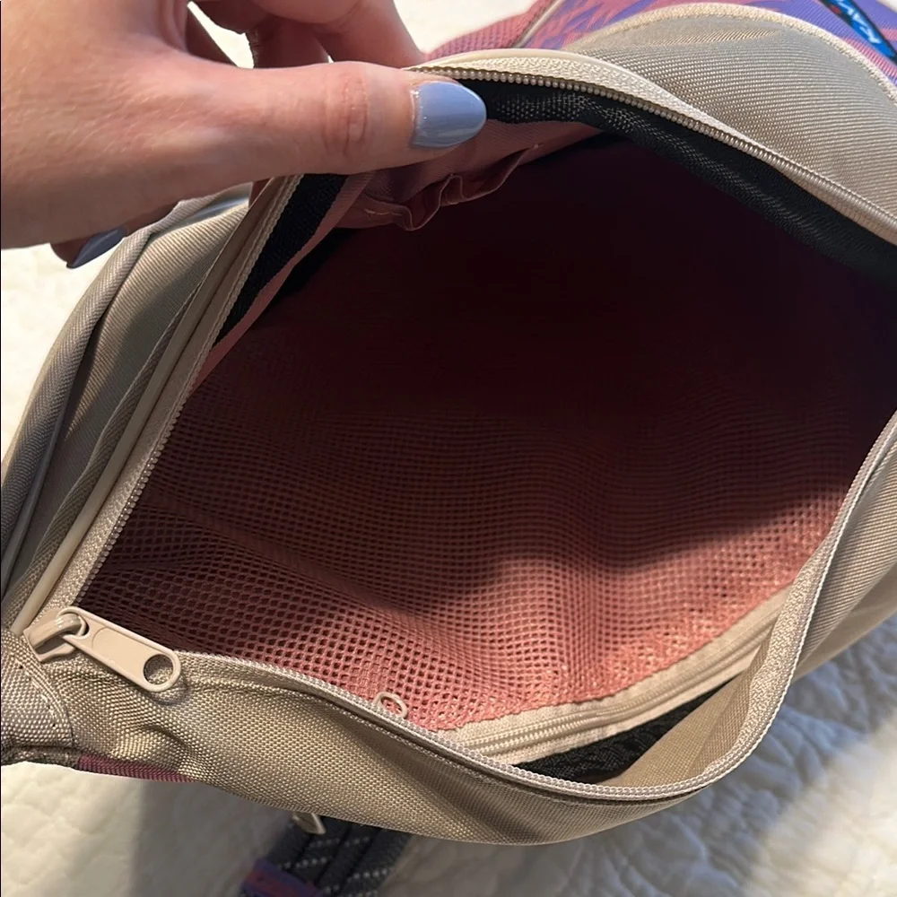 Kavu strap design pockets