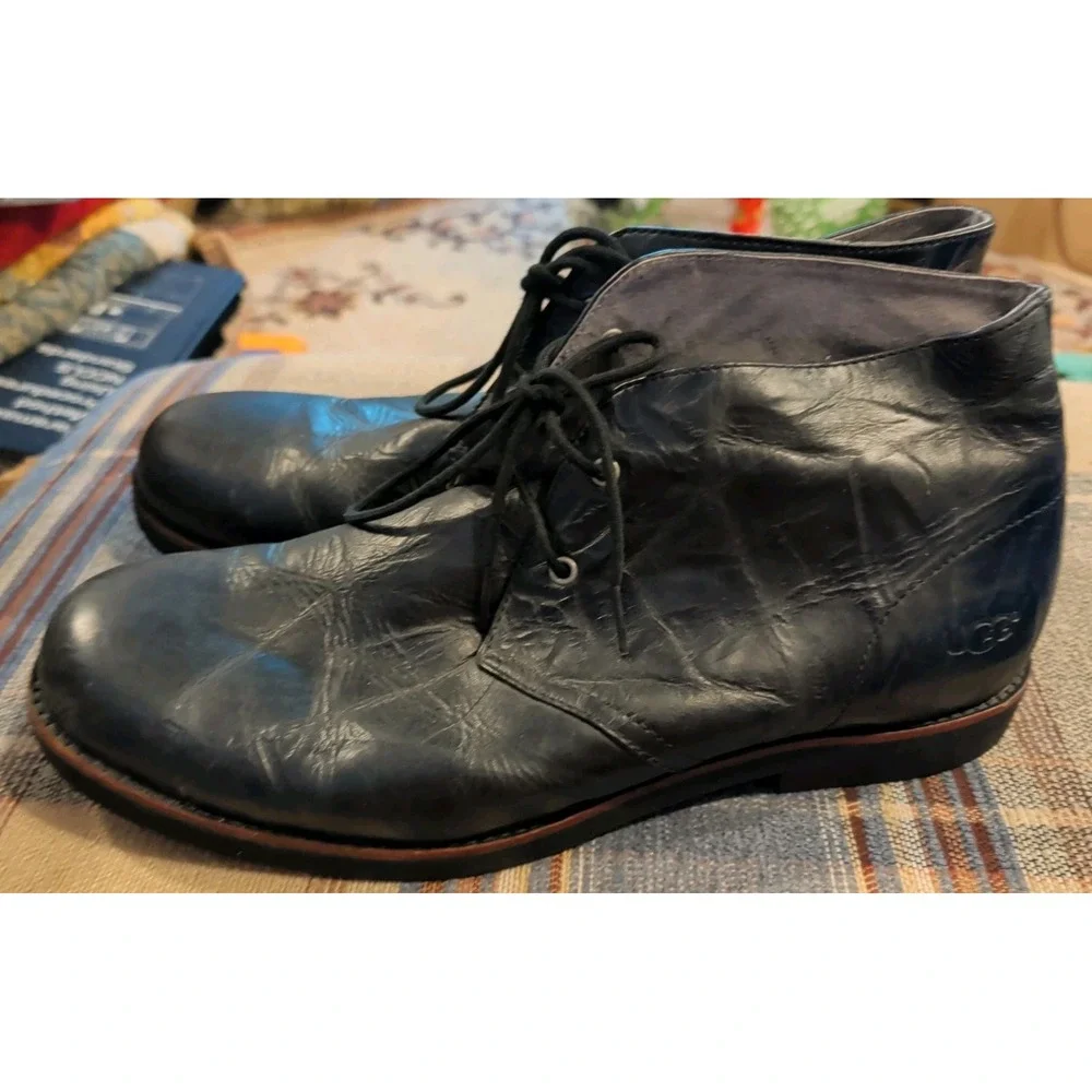 UGG men 14