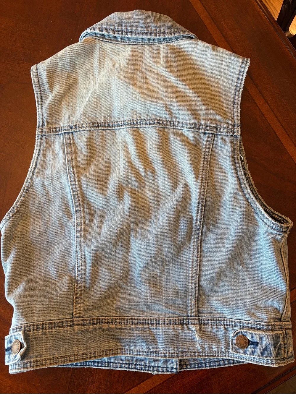 American Eagle Outfitters classic sleeveless