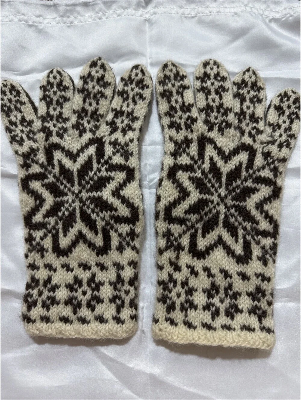 N/A cozy hand