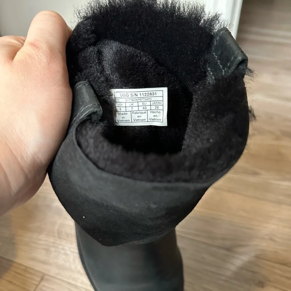 UGG warm stylish