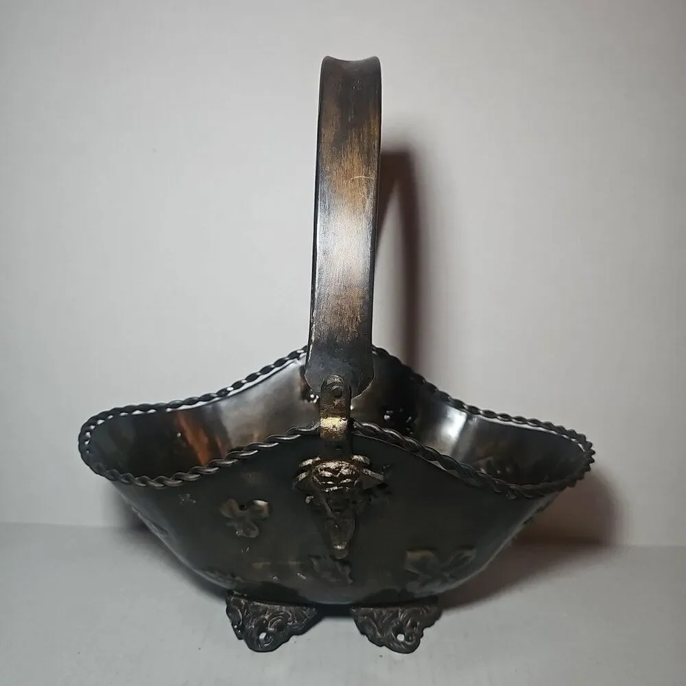 Unbranded this antique