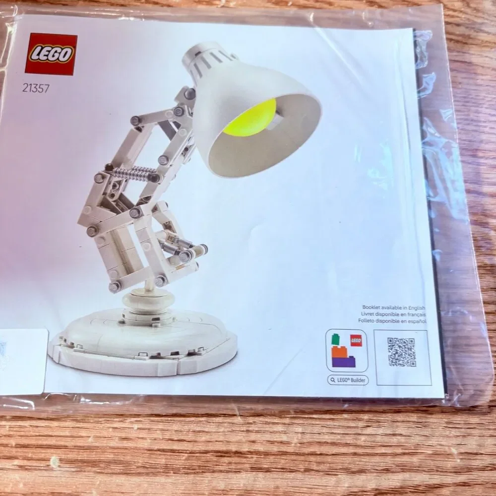 Lego pixar 21357