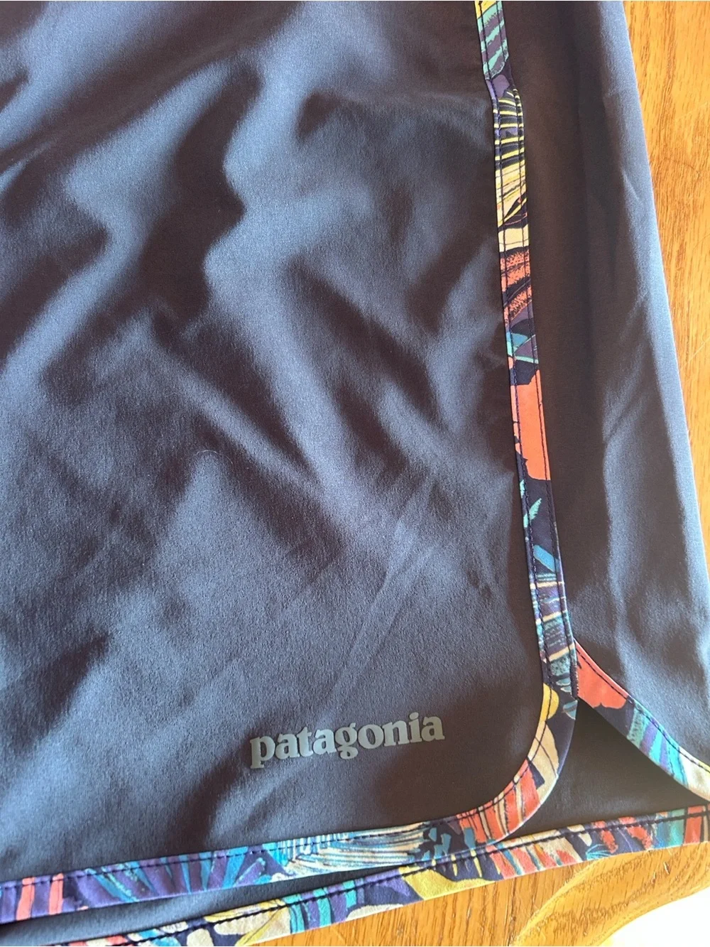 Patagonia pair dark