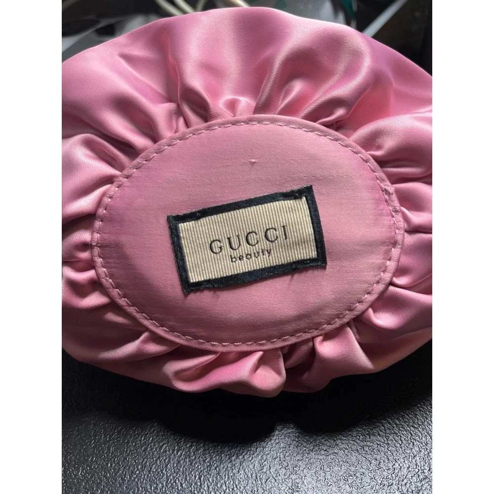 Gucci Beauty keep your