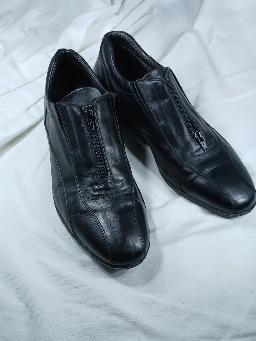 To Boot New York mens Black Leather Zip-Front Oxfords