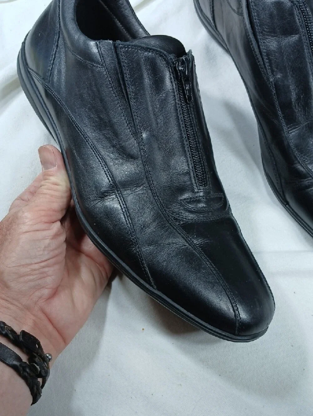 To Boot sleek zip