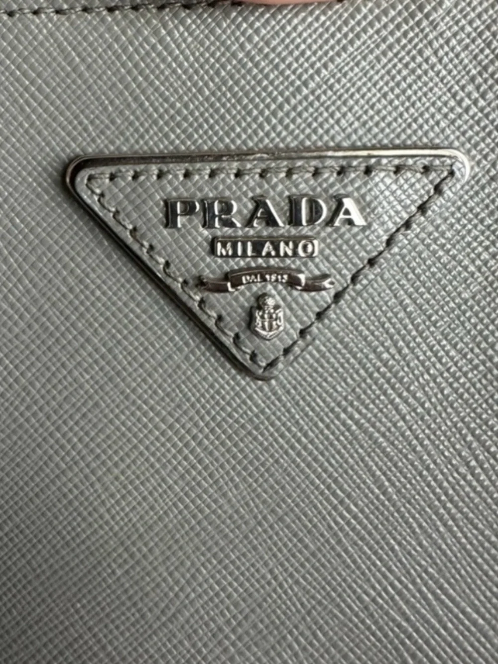 Prada closure galleria detachable