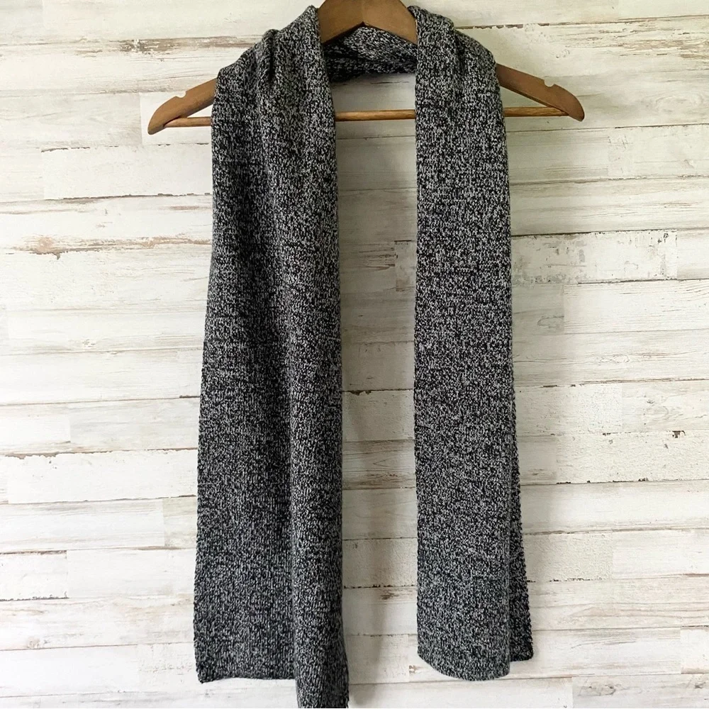 boutique knit scarf