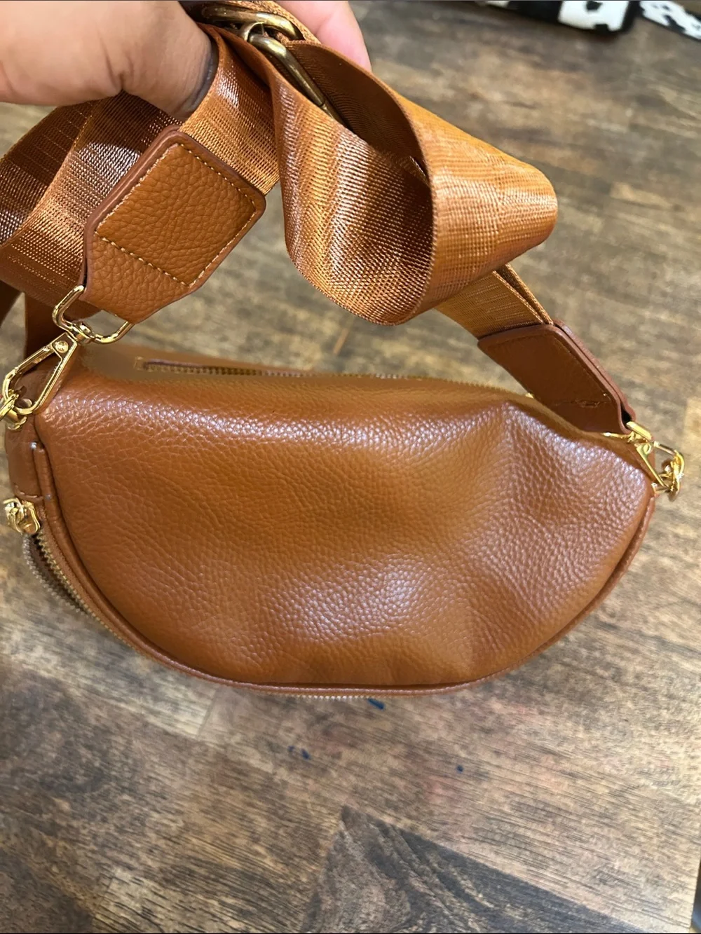None compact tan