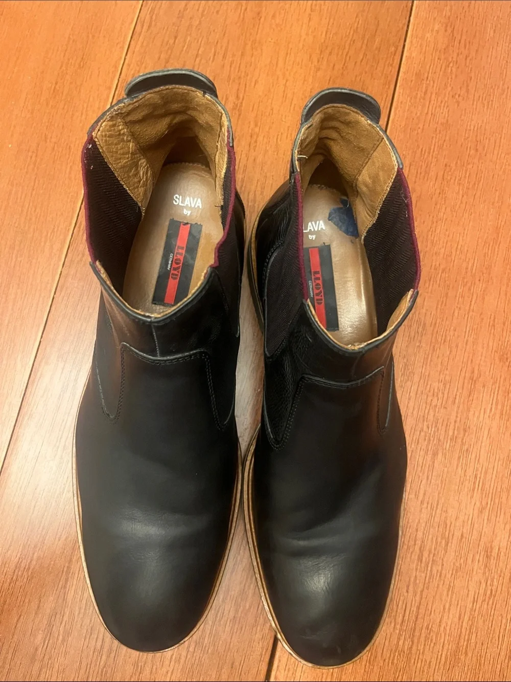 Lloyd sophisticated leather