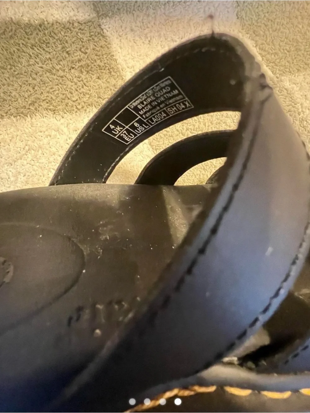 Dr. Martens footbed longer detail