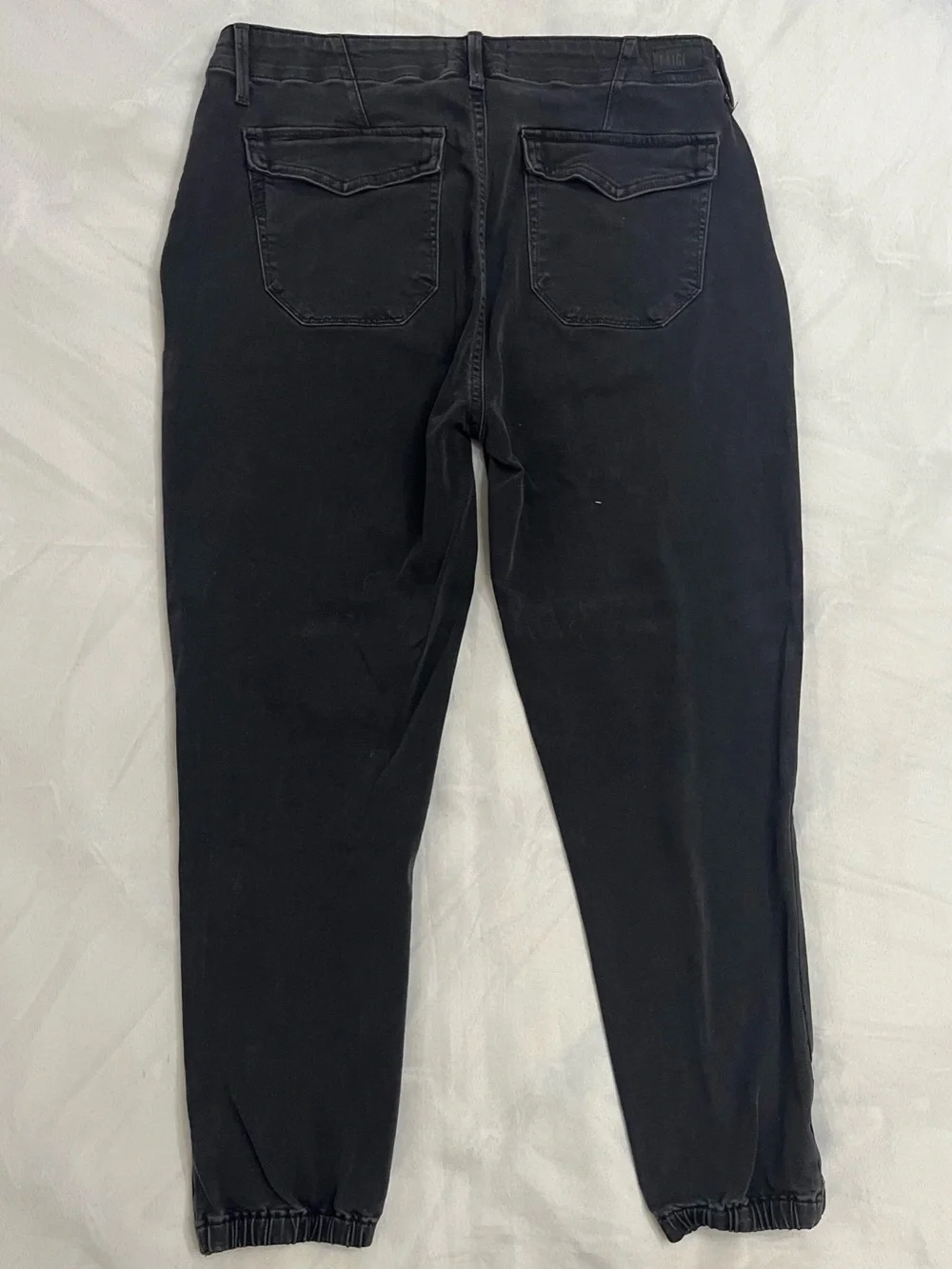 PAIGE excellent preowned
