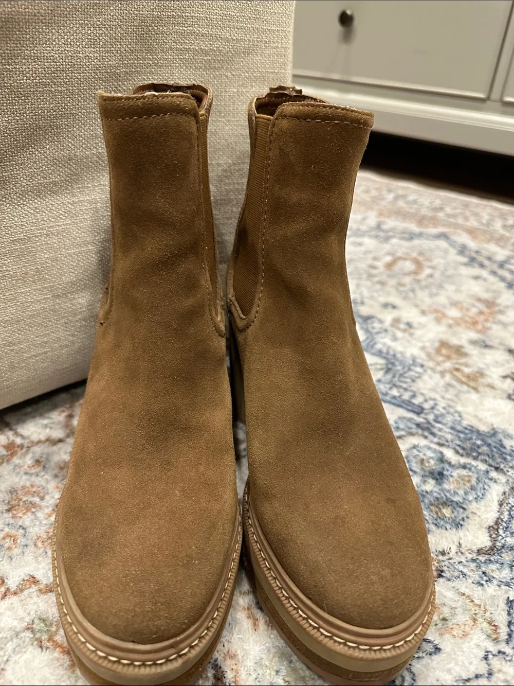 Steve Madden Tan Suede Chukka Boots