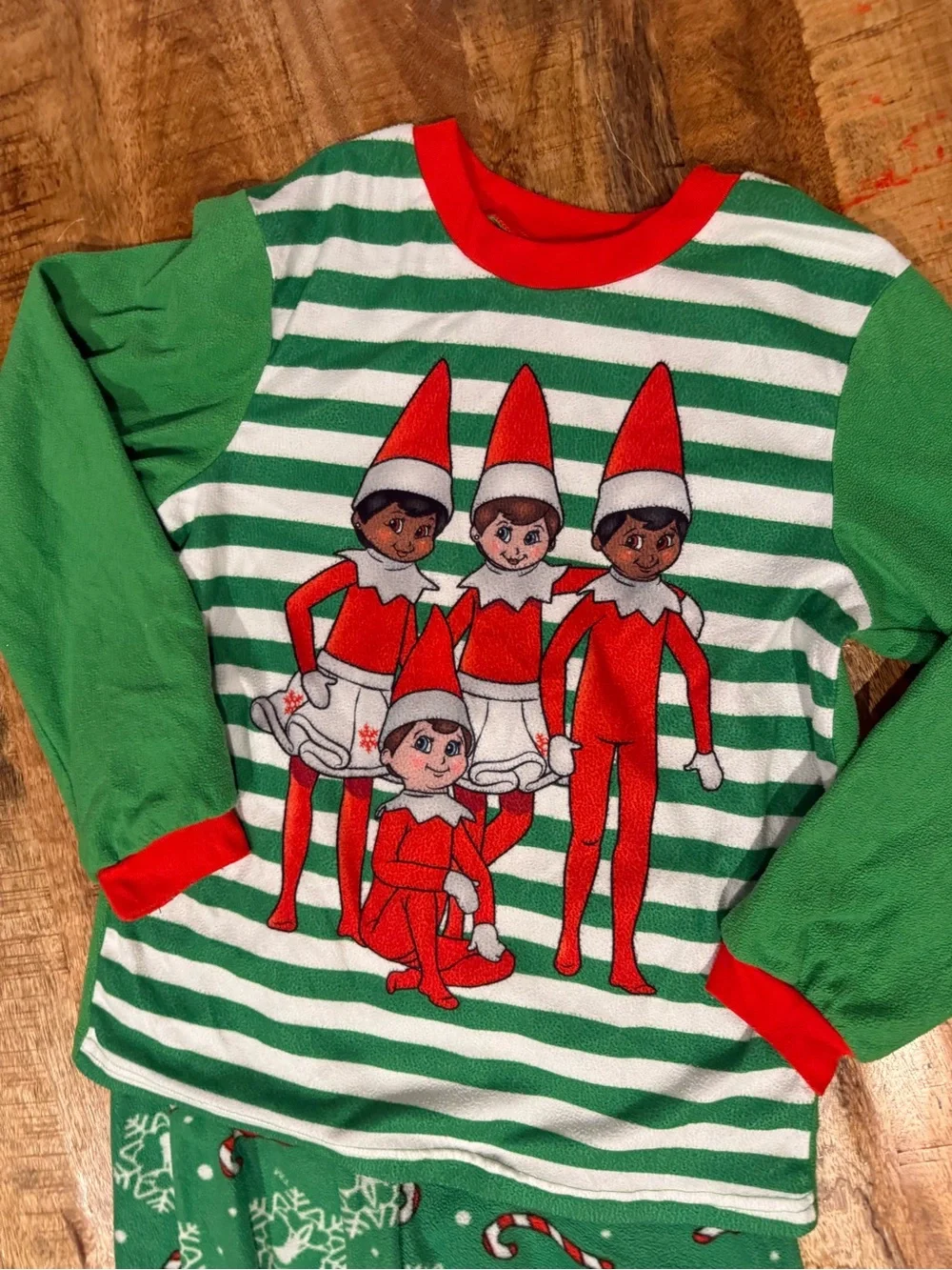 N/A elf shelf