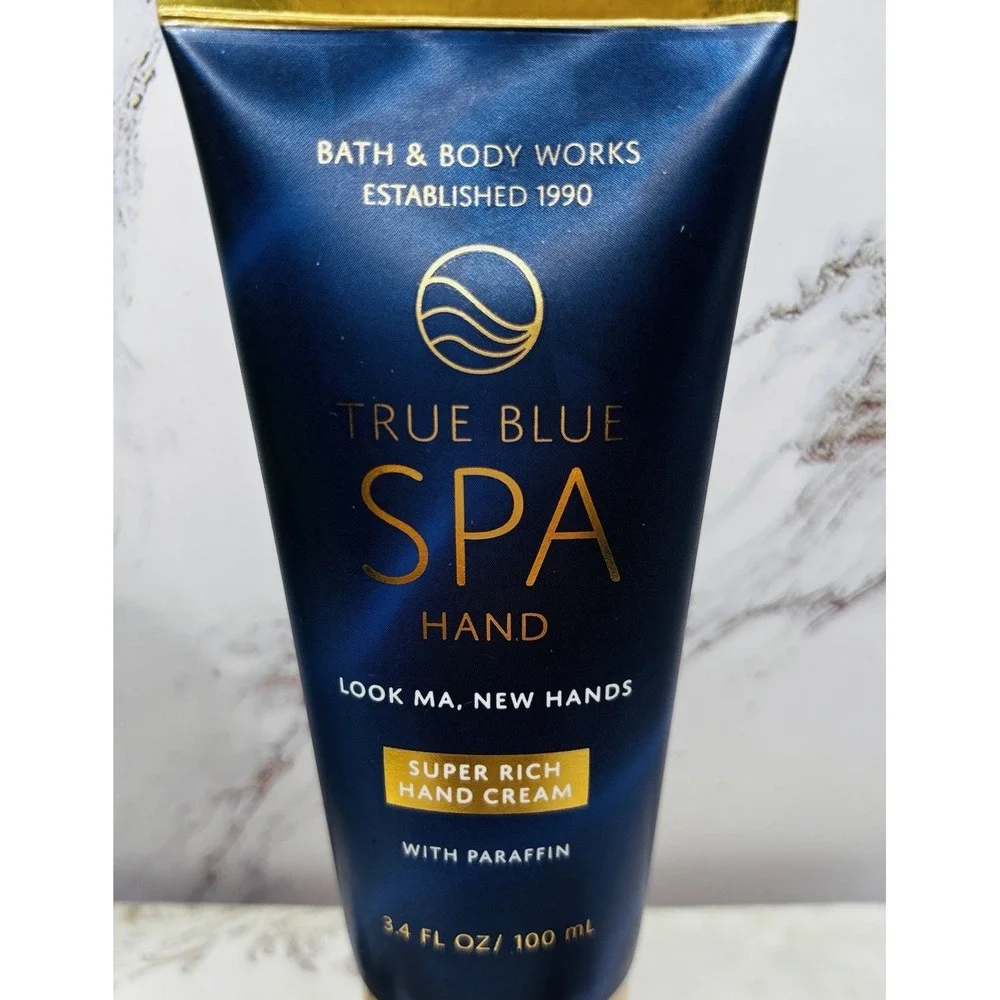 Bath & Body Works bath body