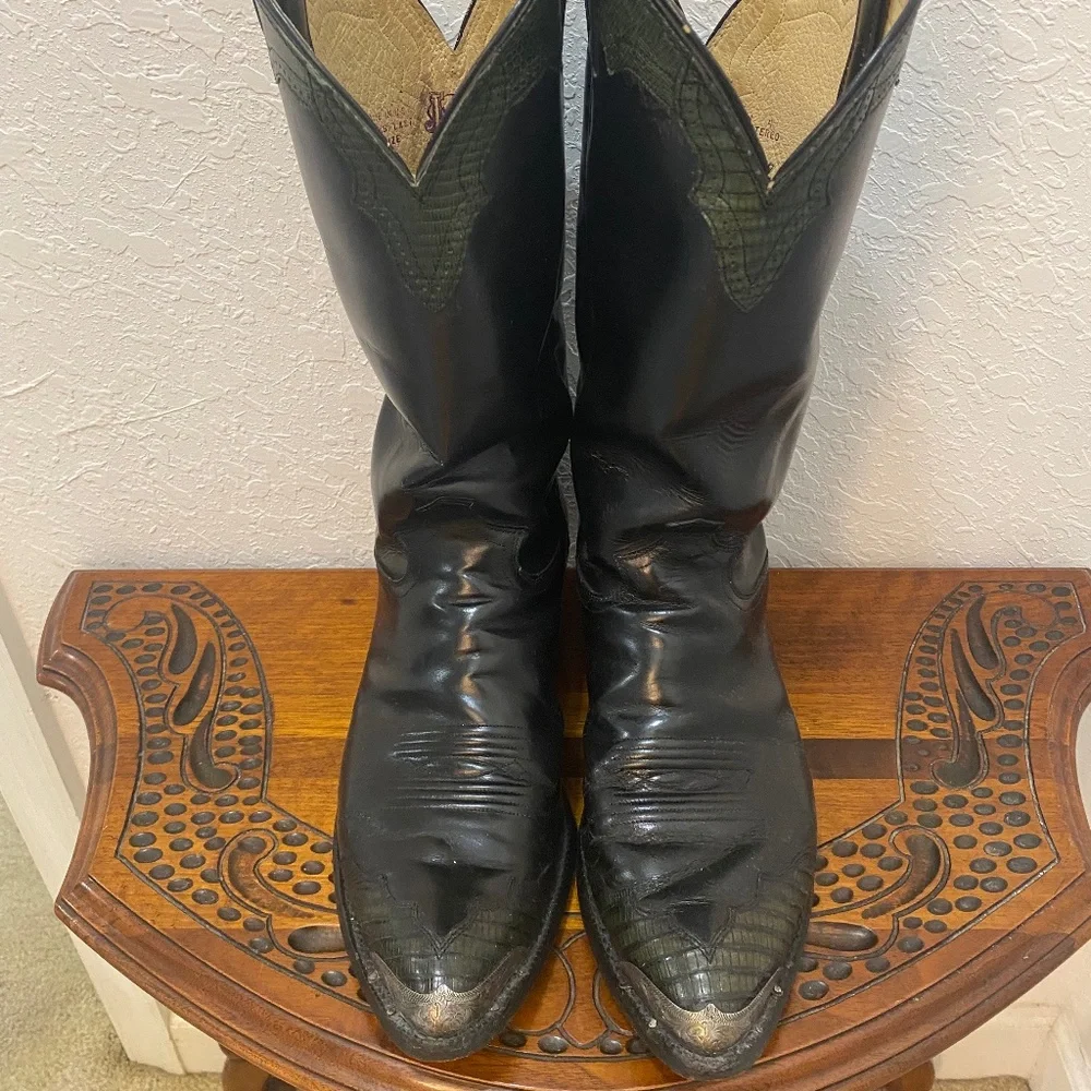 Justin Boots boots are