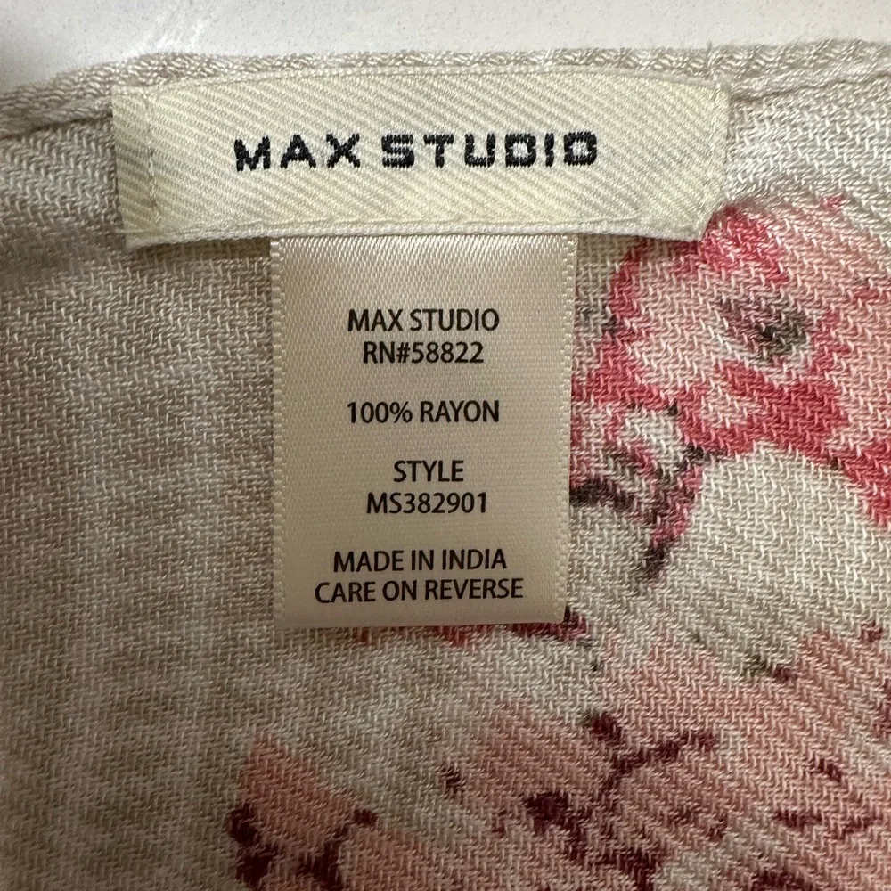 Max Studio gorgeous soft