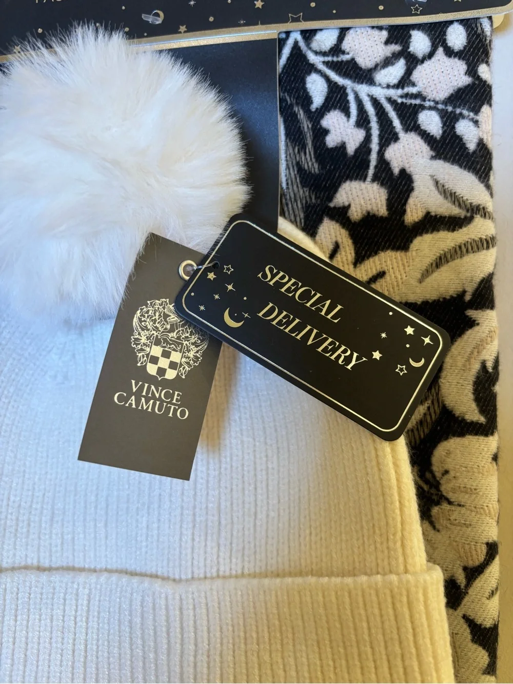 Vince Camuto nwt vince