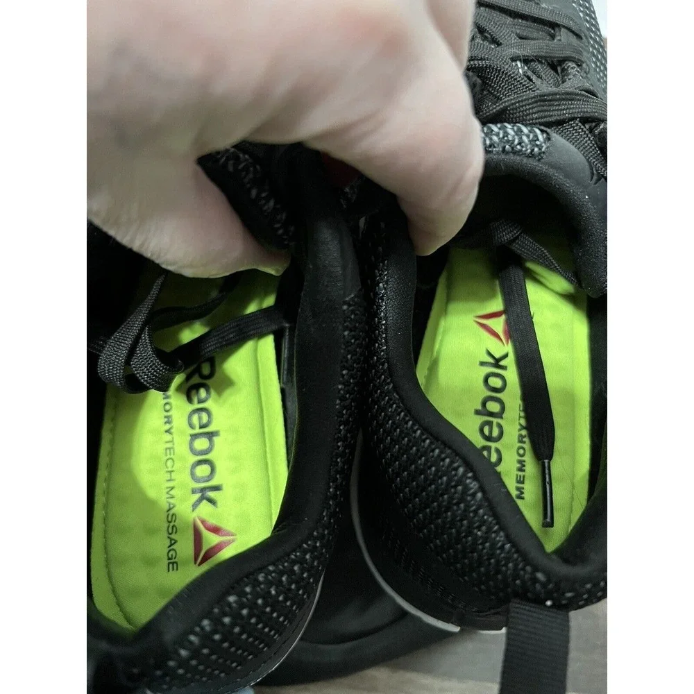 Reebok free traction f2413