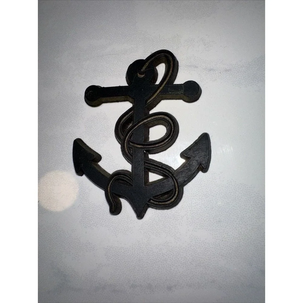Unbranded nautical anchor