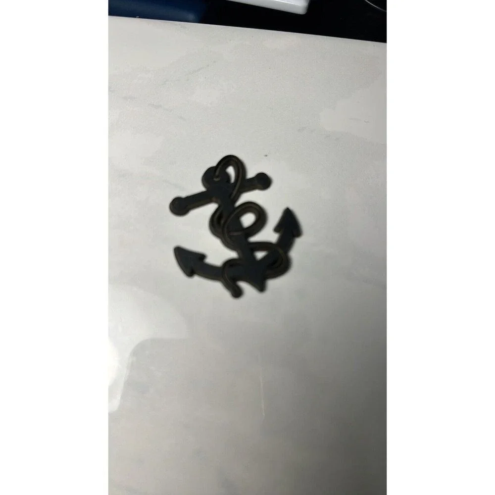 Unbranded nautical anchor