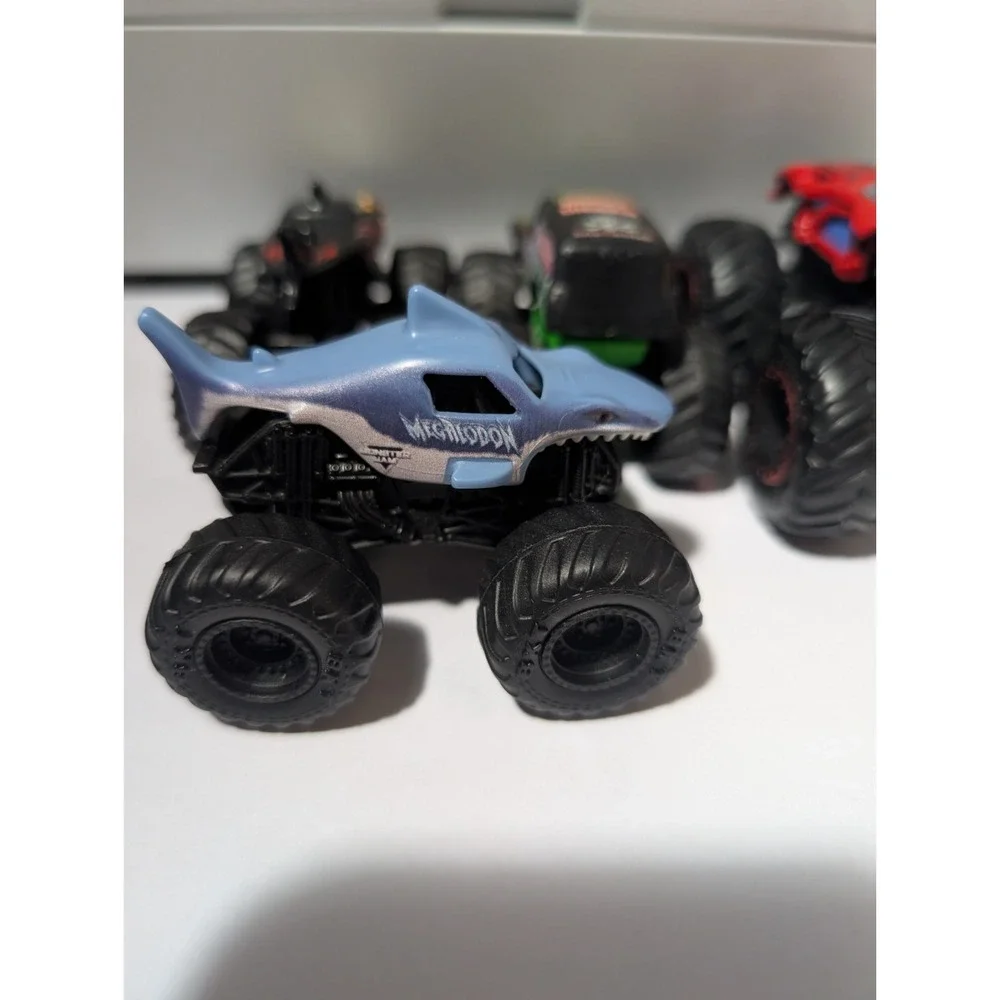Hot Wheels lot official