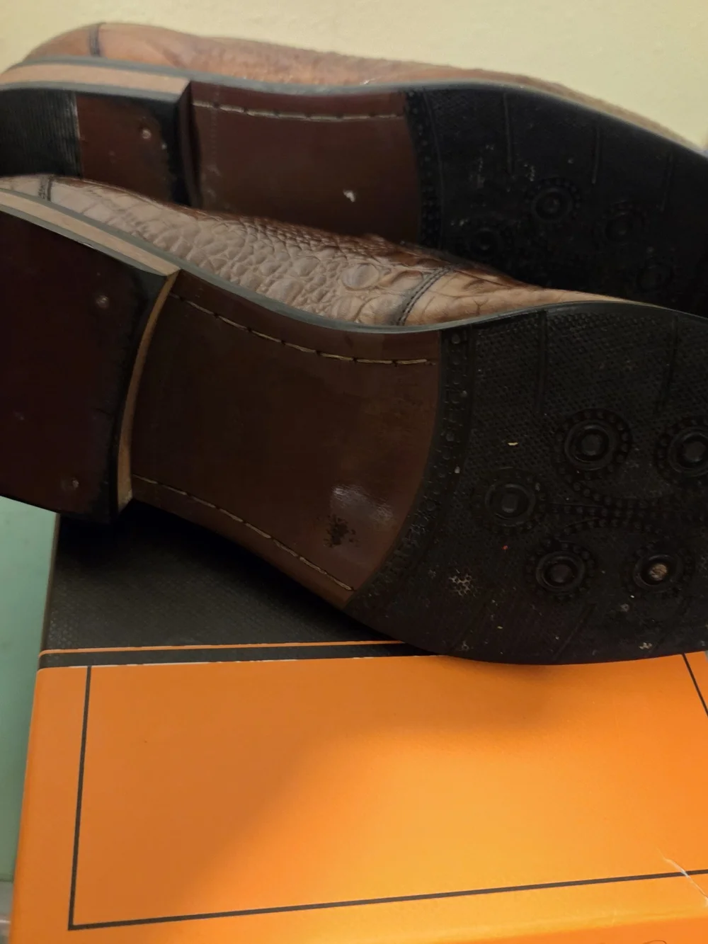 Giovanni Valentino brown croc