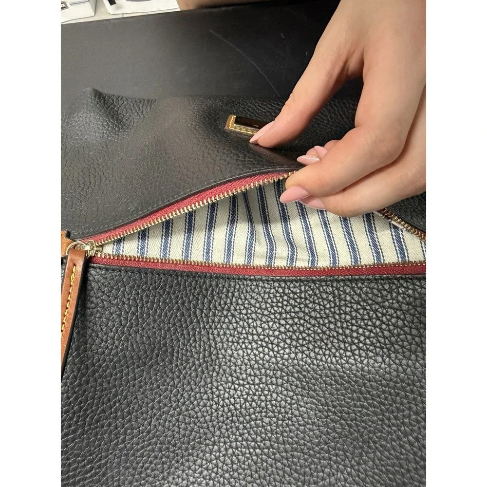 Dooney & Bourke item specifics