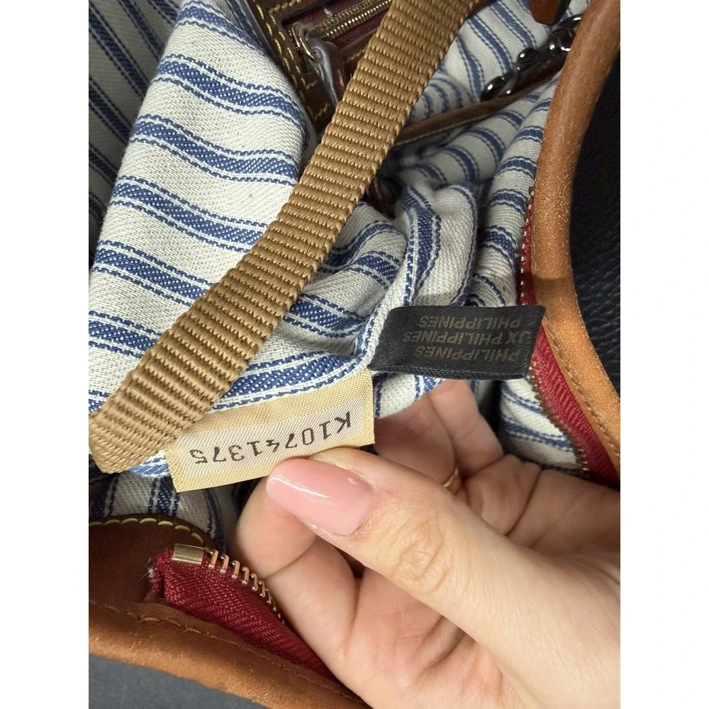 Dooney & Bourke item specifics