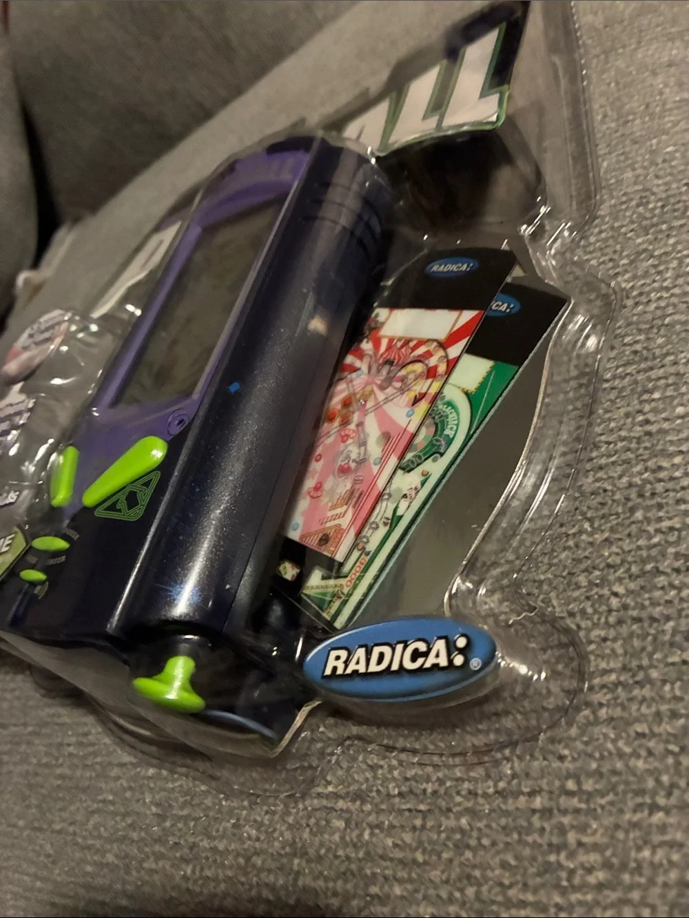 Radica model 2002 73021
