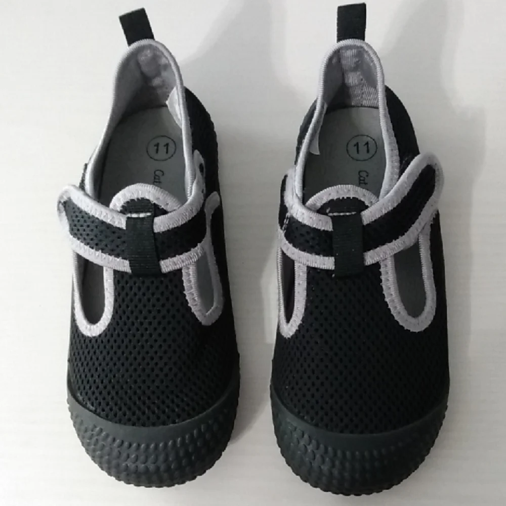 Cat & Jack Black and Gray Kids Water Shoes W/‎ Velcro Strap Size 11 - Cushioned
