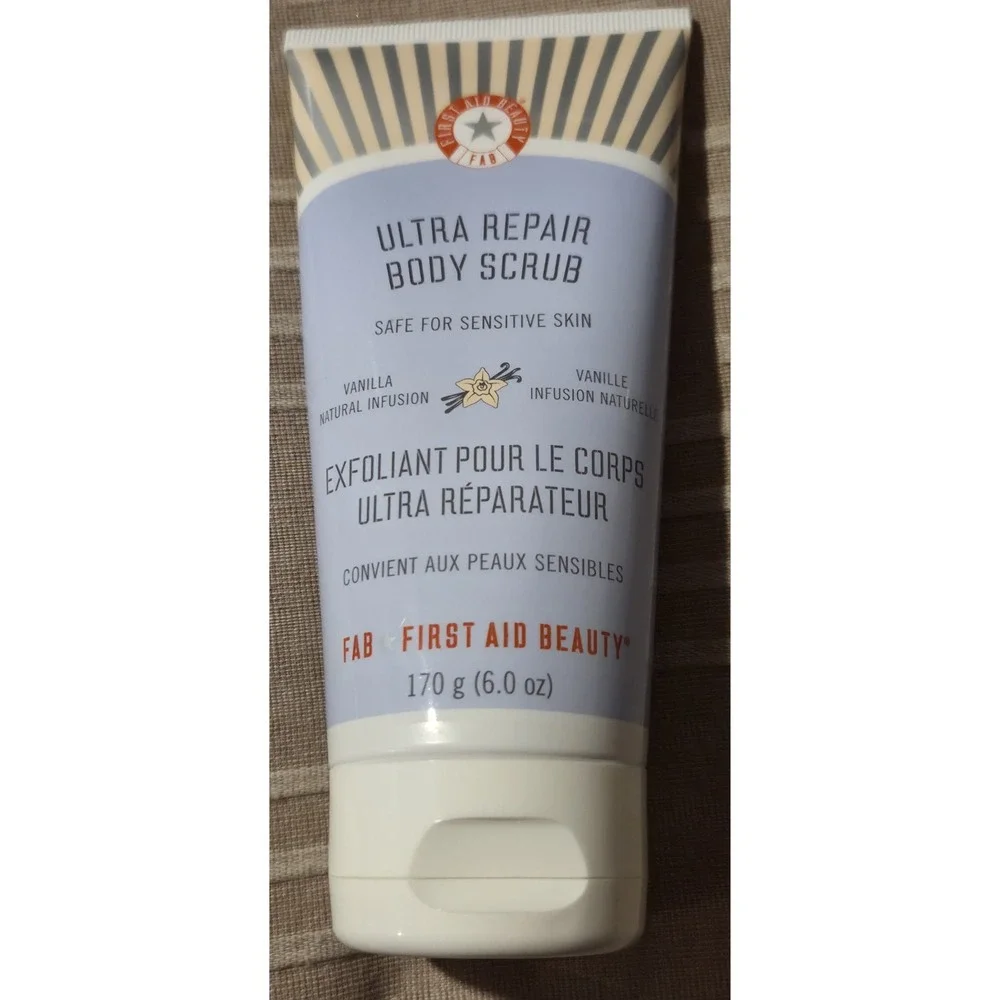 First Aid Beauty Ultra Repair Scub Vanilla Infusion Sensitive‎ Skin Safe 6oz