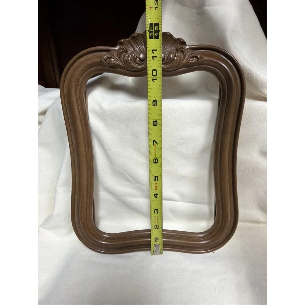 I.I.C. photographed it frame