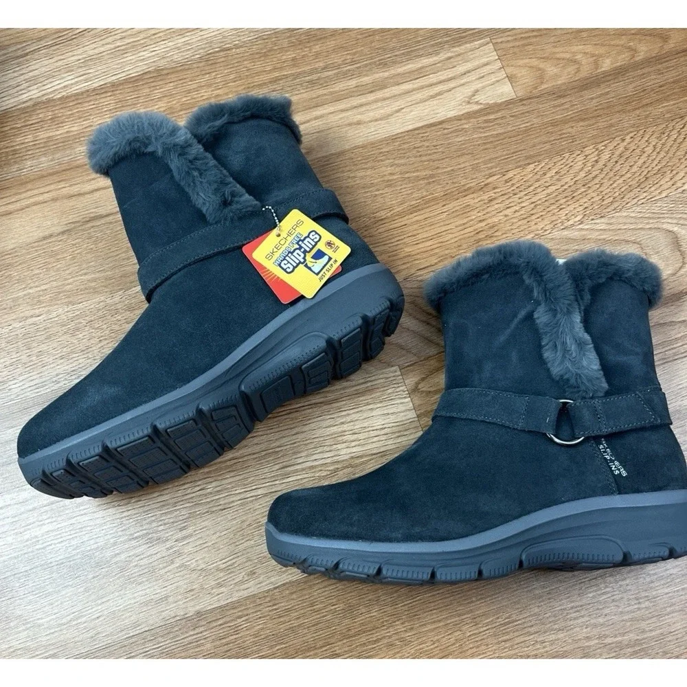 Skechers brand new