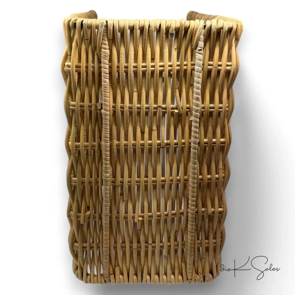 Threshold 17 rattan