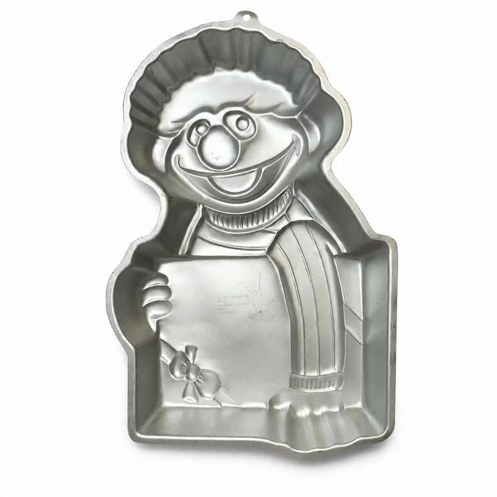 Vtg Wilton Ernie Sesame Street Cake Pan 1983 Muppets Inc Aluminum Character Bake