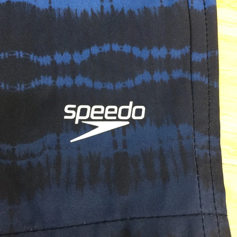 Speedo back iconic measurements