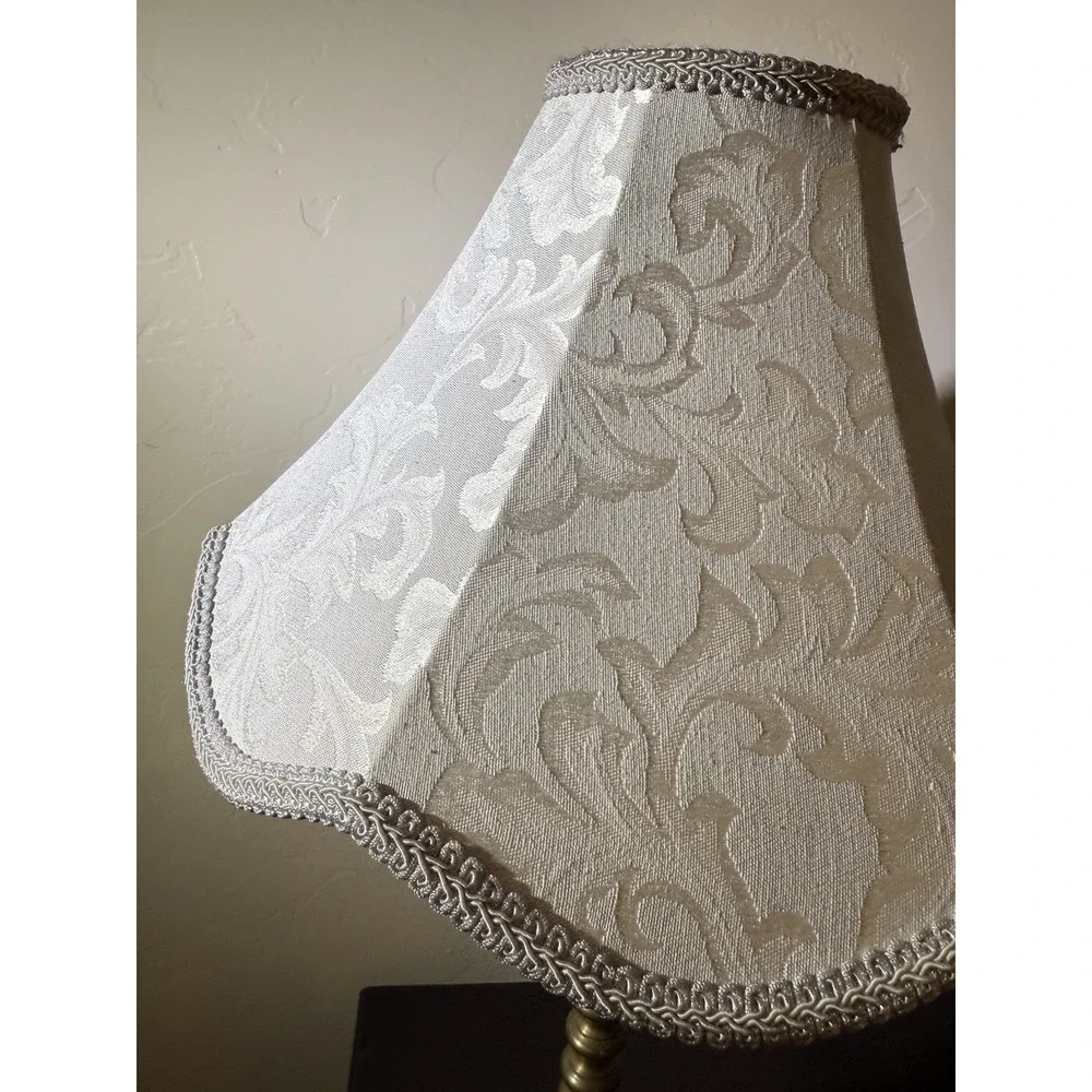 The Unbranded Brand vintage that elegance