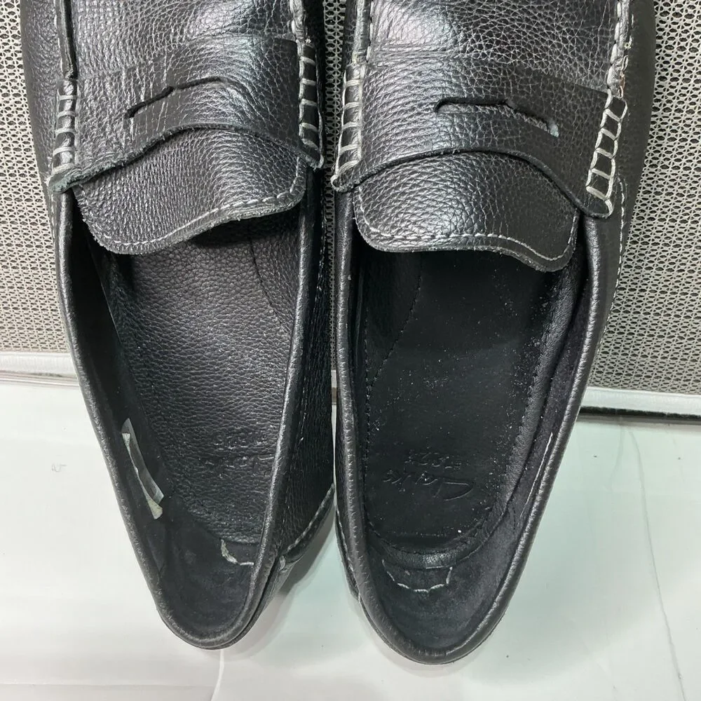 Clarks these moccasin