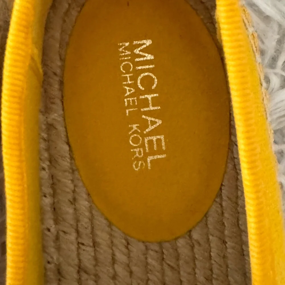 MICHAEL Michael Kors rounded toe