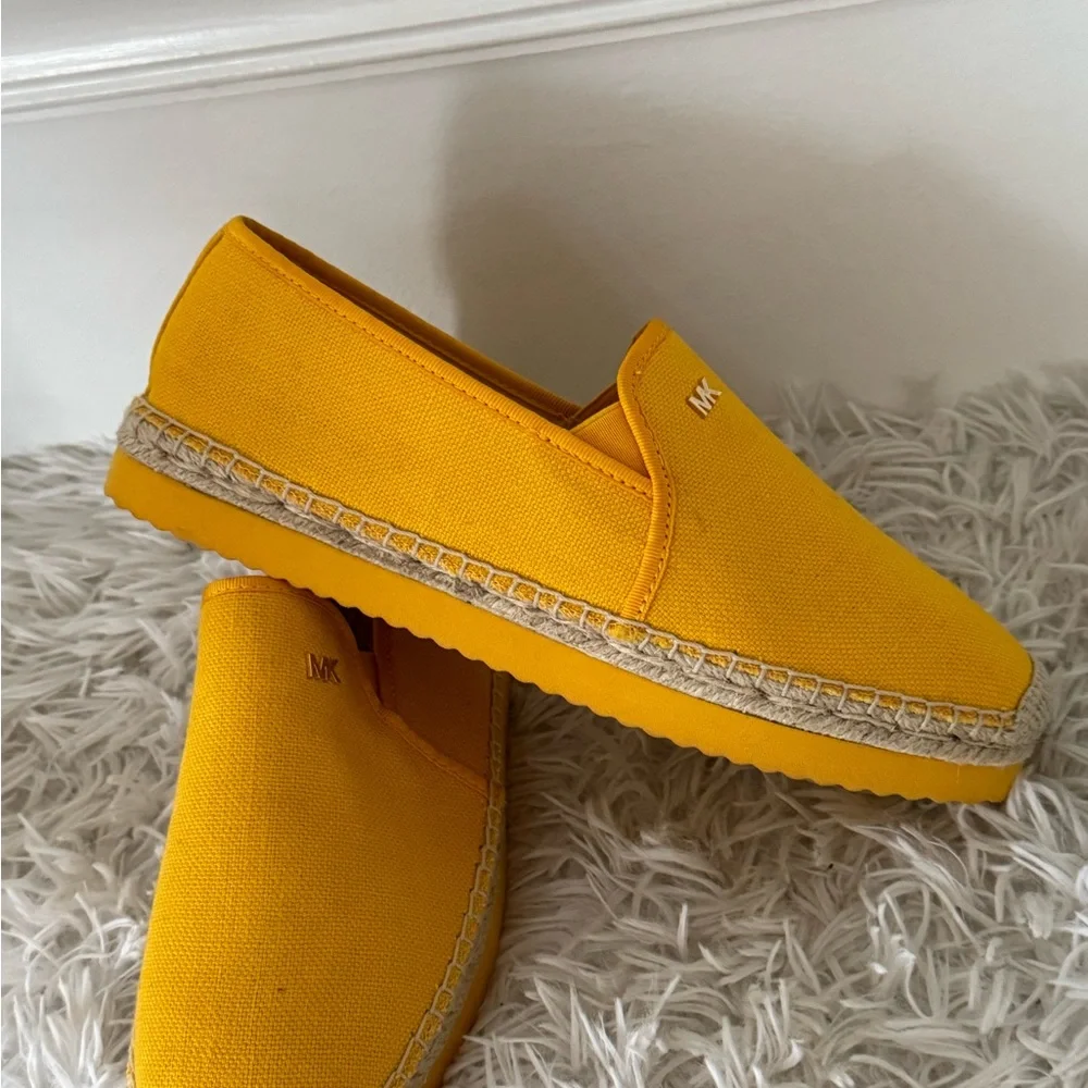 MICHAEL Michael Kors rounded toe