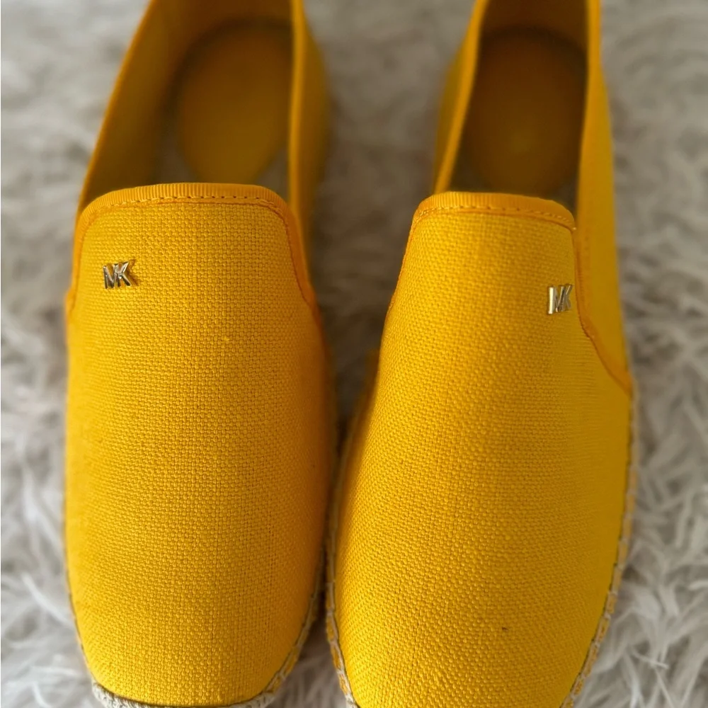 MICHAEL Michael Kors rounded toe