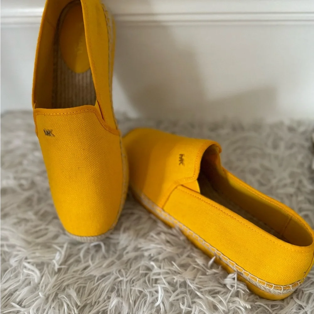 MICHAEL Michael Kors rounded toe