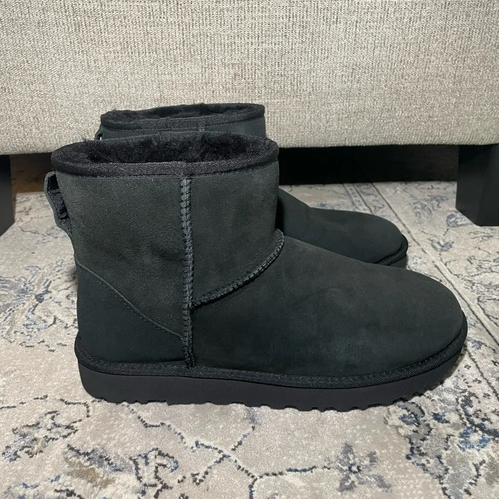 UGG excellent stitching