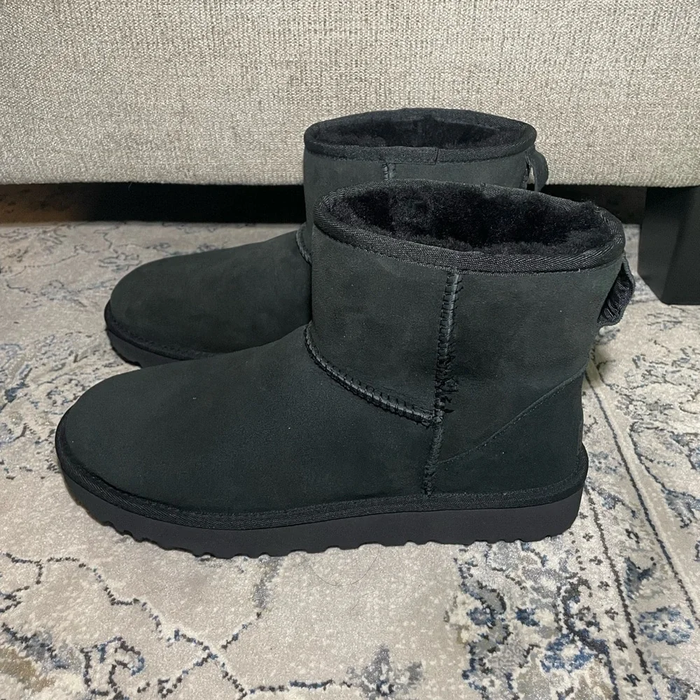 UGG excellent stitching