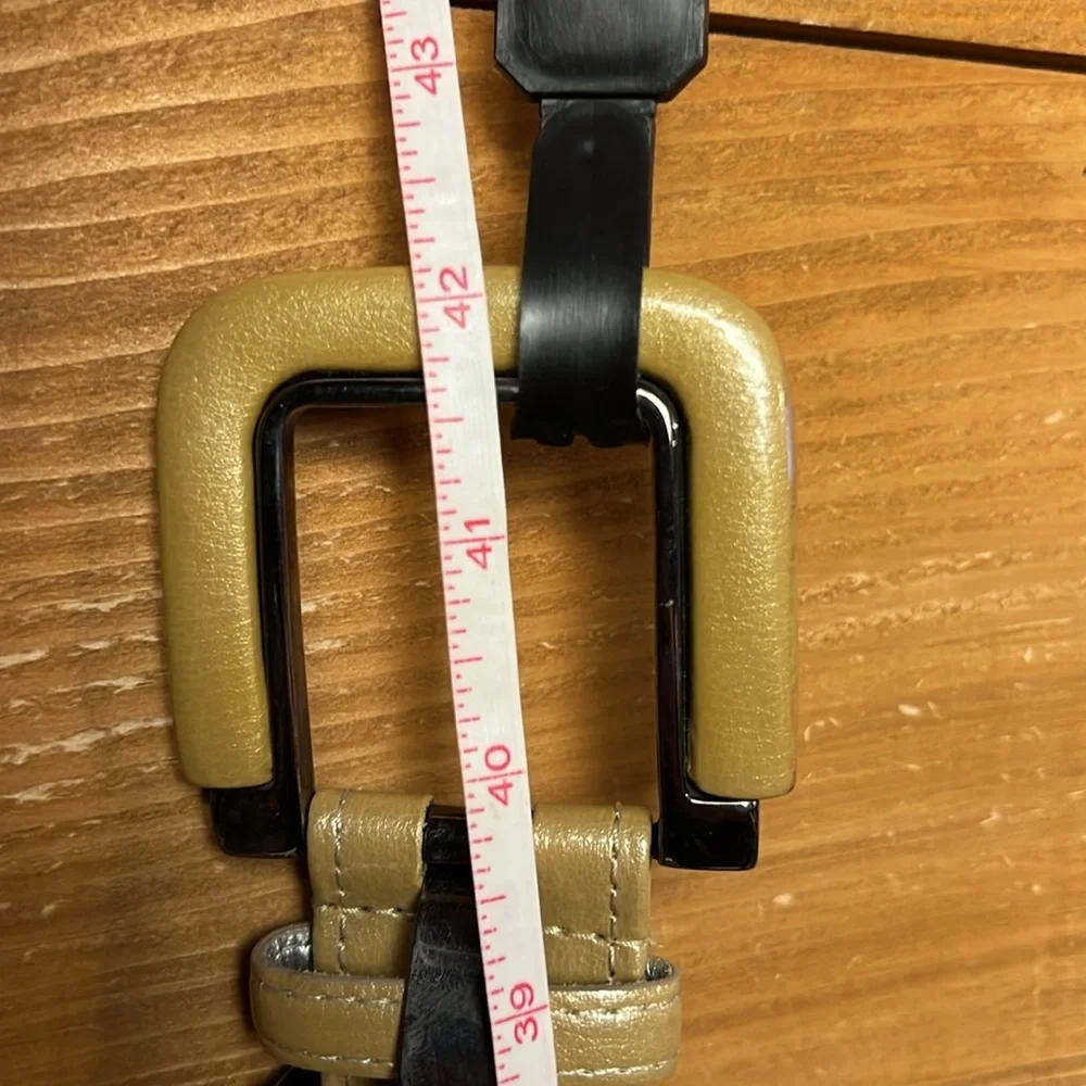 PER SE Wide buckle Leather Belt‎ Womens Tan Md USA made 1 3/4 wide 42” long