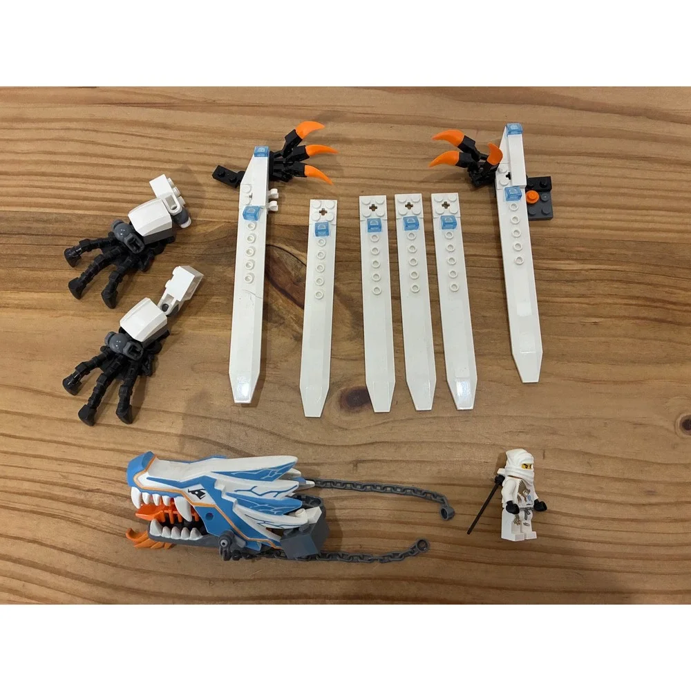 2260 LEGO Ninjago Ice Dragon Attack with Zane Minifigure