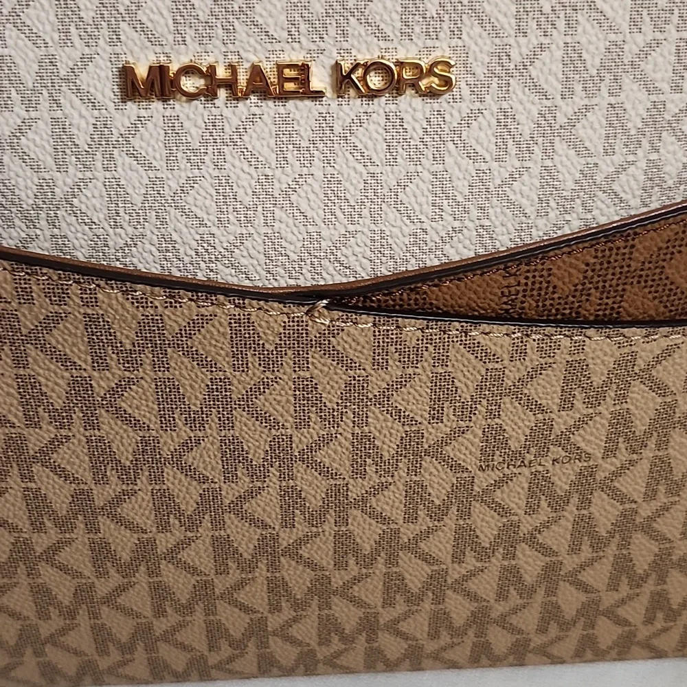 Michael Kors nwt chic